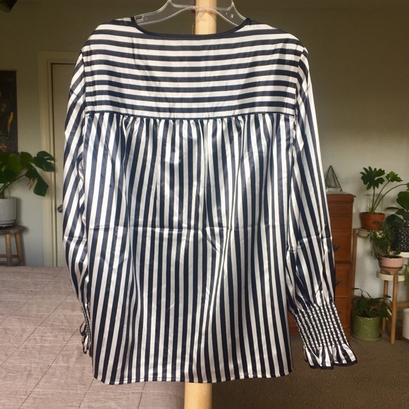 J. Peterman Co. French Silk Blouse - Picture 12 of 13